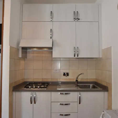 Appartement Bilocale Marina - Terrazza, Clima E Giardino *